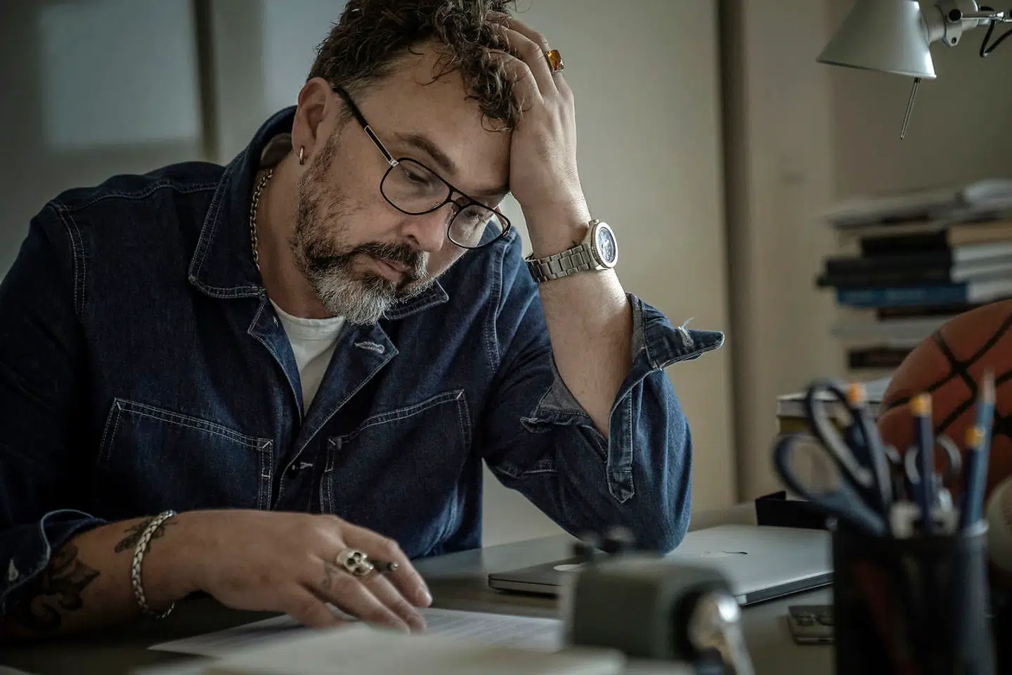 Erlend Høyersten, før beundret provokatør og direktør for ARoS, kunstmuseet i Aarhus. Nu er han ude i kulden.