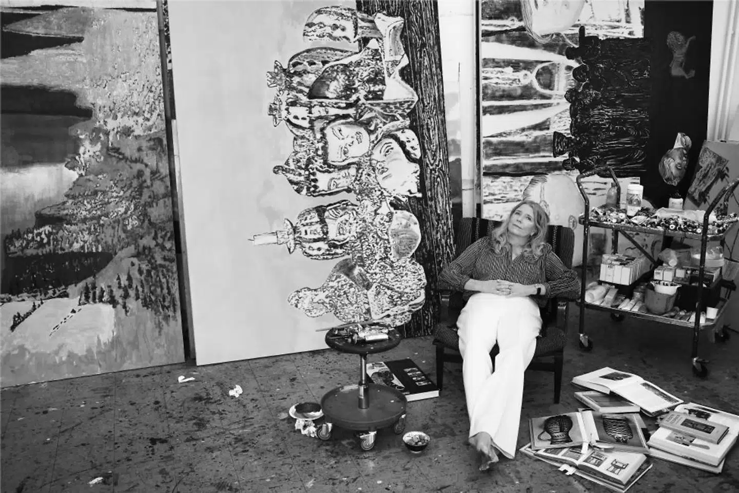 Mamma Andersson i sit studie.