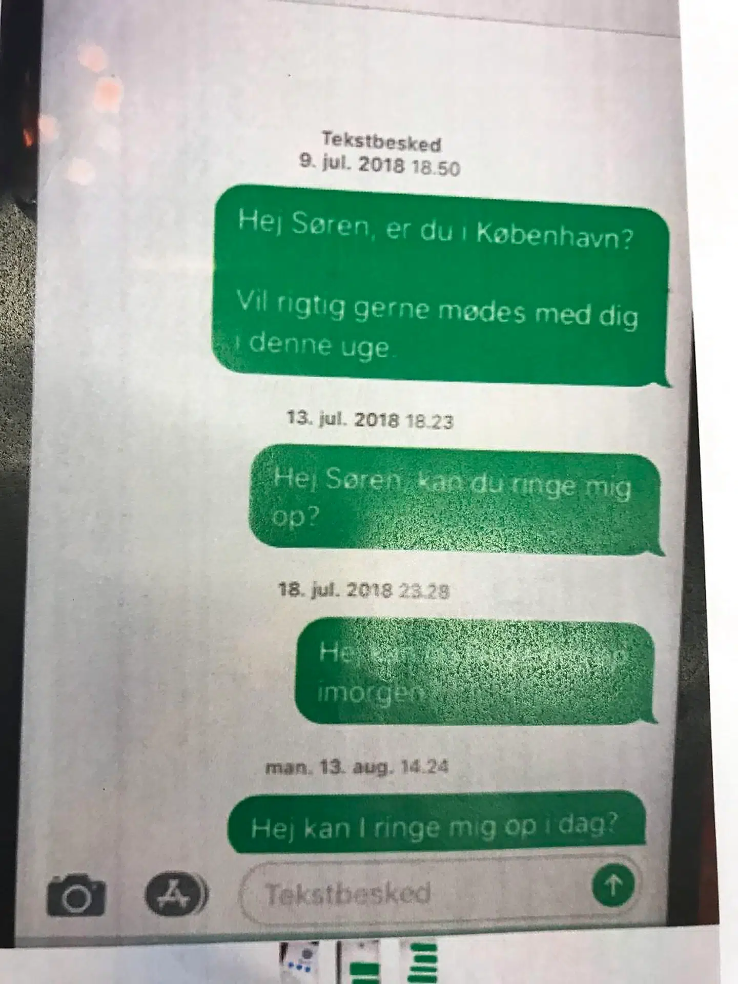 Sagen udviklede sig langsomt til en tragedie for Ahmed Samsams familie, der kæmpede for at få ham hjem. I 2018, kort tid efter at Samsam i Spanien var idømt otte års fængsel, havde hans lillesøster et møde med to PET-agenter på Station Bellahøj i det nordvestlige København. Efterfølgende opgav PET kontakten med søsteren og undlod at besvare hendes sms-henvendelser, her til den ene PET-agent, der anvendte navnet Søren. Det skete, nogenlunde samtidig med at PET besluttede at stoppe bestræbelser på at hente Samsam hjem fra Spanien.