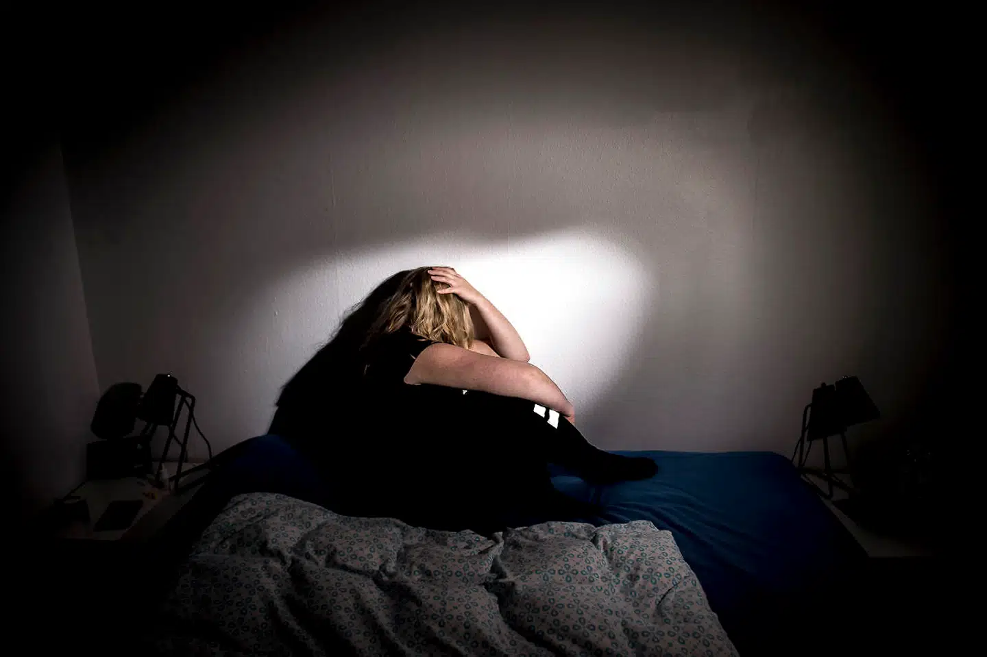 Nina var som barn udsat for en række grove overgreb fra sin fars side. Hun blev truet til tavshed og fortalte først om overgrebene, da faderen forlod familien. Overgrebene politiefterforskes. Modelfoto.