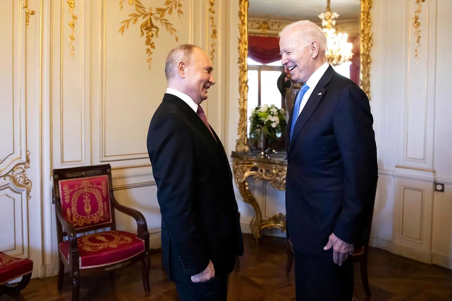 »Forholdet mellem Rusland og USA har været elendigt, siden Rusland annekterede Krim – og Biden gjorde meget lidt for at tø forholdet op,« skriver Mads Fuglede.