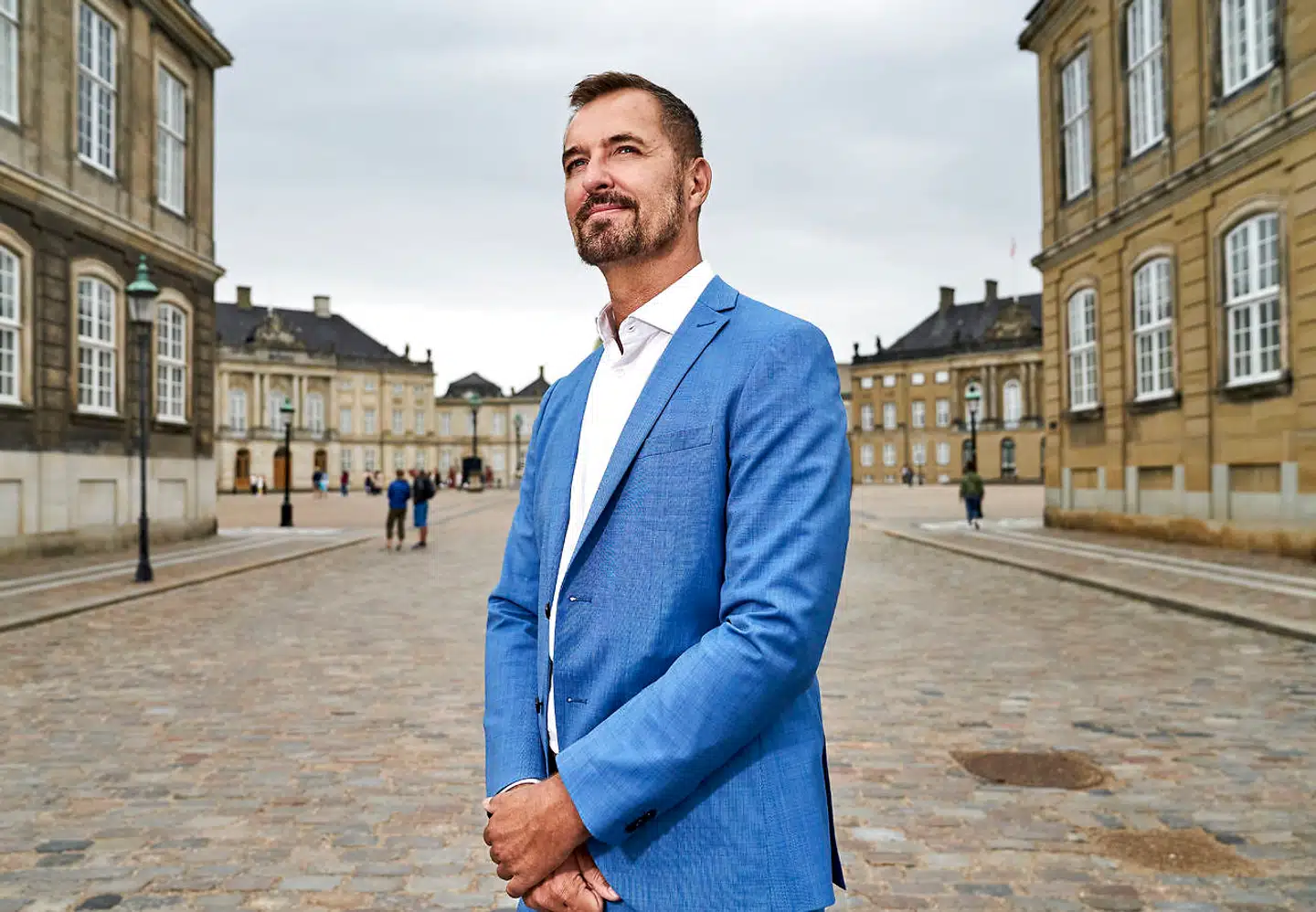 Jakob Steen Olsen har løbende beskæftiget sig med og kommenteret det danske monarki og de øvrige europæiske kongehuse i medierne.