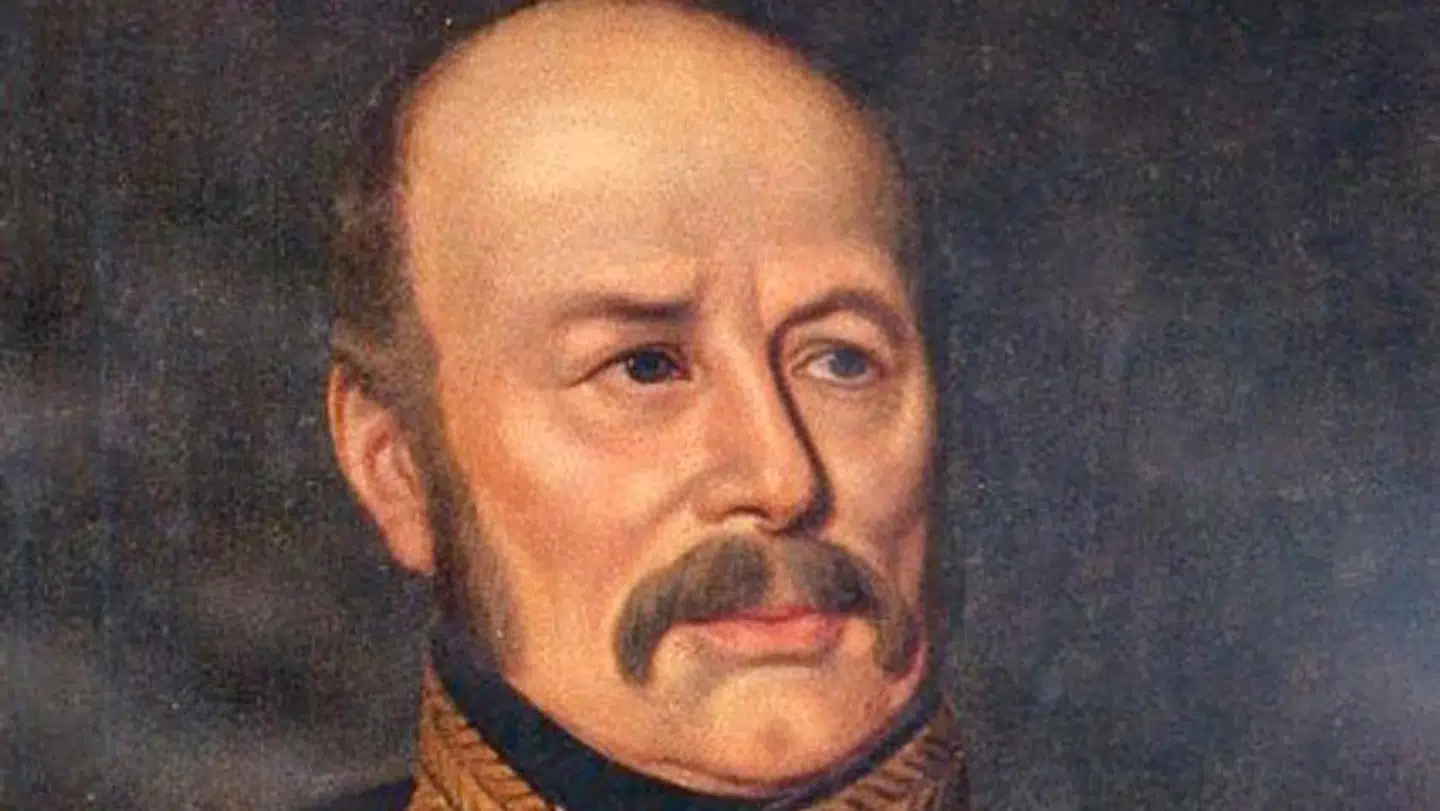 Peter von Scholten var guvernør i Dansk Vestindien. På mindepladen på hans grav står der, at han »ærefuldt bragte (...) slaveriet til ophør i vor tropebesiddelse«.