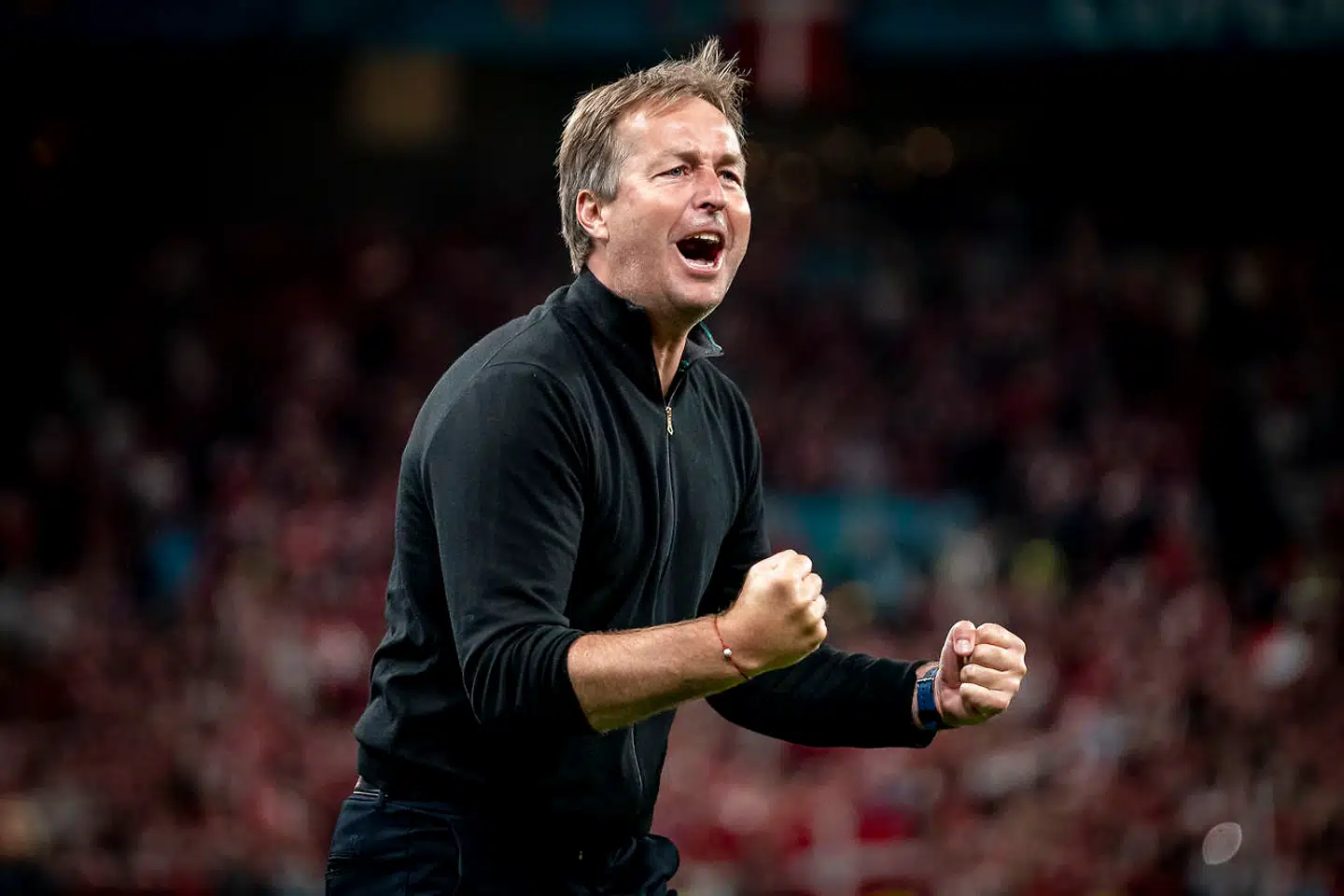 Danmarks landstræner, Kasper Hjulmand, lod følelserne få frit løb efter EM-kampen mellem Danmark og Rusland i Parken i København, mandag den 21. juni 2021. Hans ledelsesstil er en del af landsholdets succes.