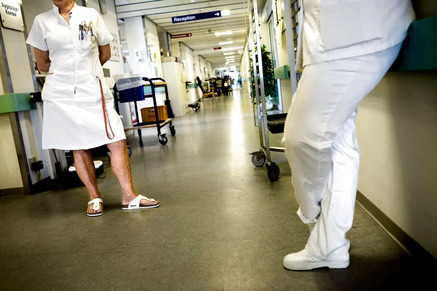 »Jyderne har få, men længere perioder med fravær, som er typisk for sygdom. Sjællænderne har mange korte sygdomsforløb over et år, hvilket måske rimer lidt mere på en øv-dag eller to,« skriver Asmus Leth Olsen.