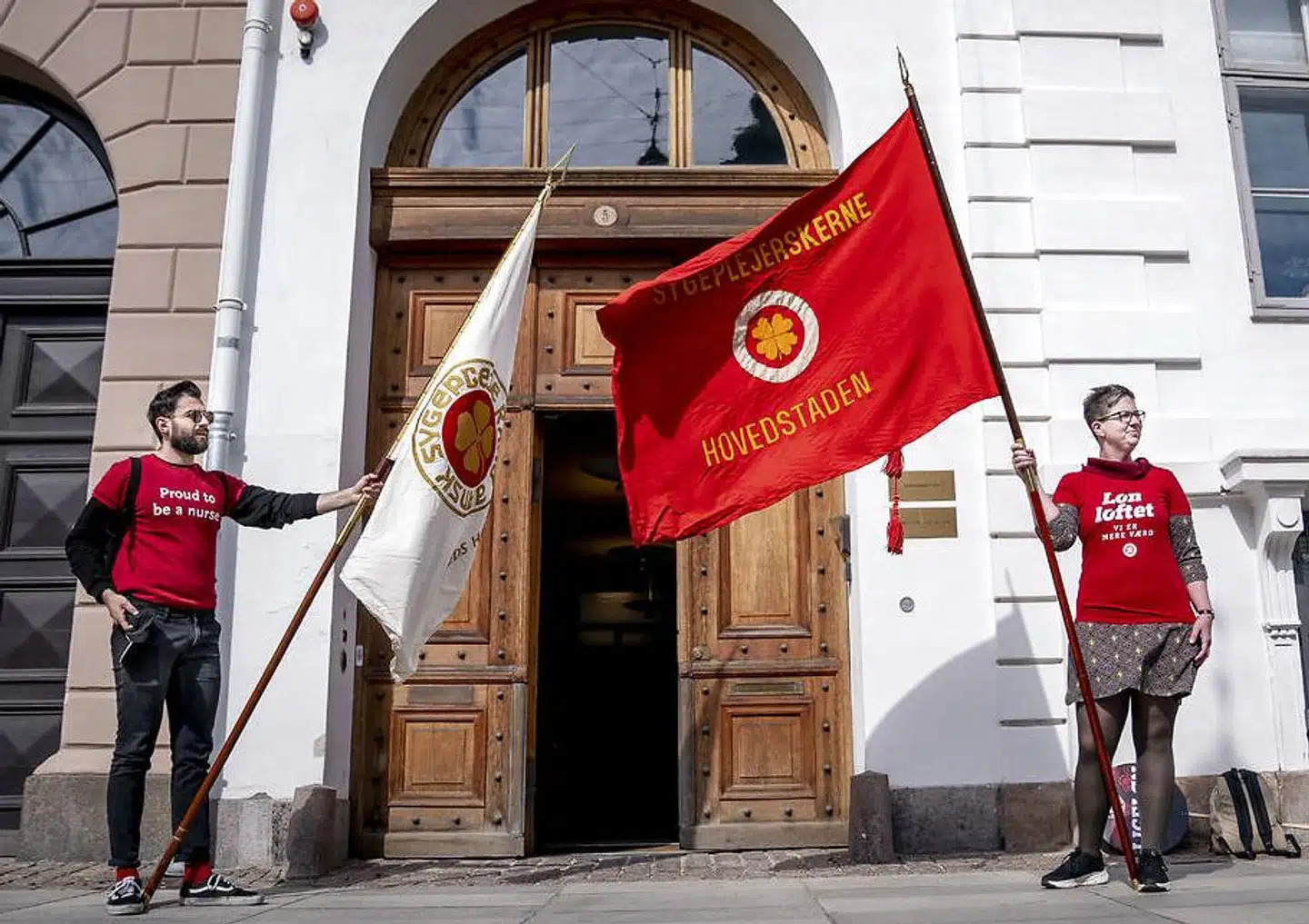 Sygeplejerskerne er utilfredsstille med deres løn. Der har imidlertid været 44 milliarder i lønstigninger i den offentlige sektor i de seneste ti år. Hvorfor diskuterer vi så stadig lav løn for sygeplejersker, spørger Berlingskes erhvervsredaktør? Arkivfoto: Liselotte Sabroe/Ritzau Scanpix
