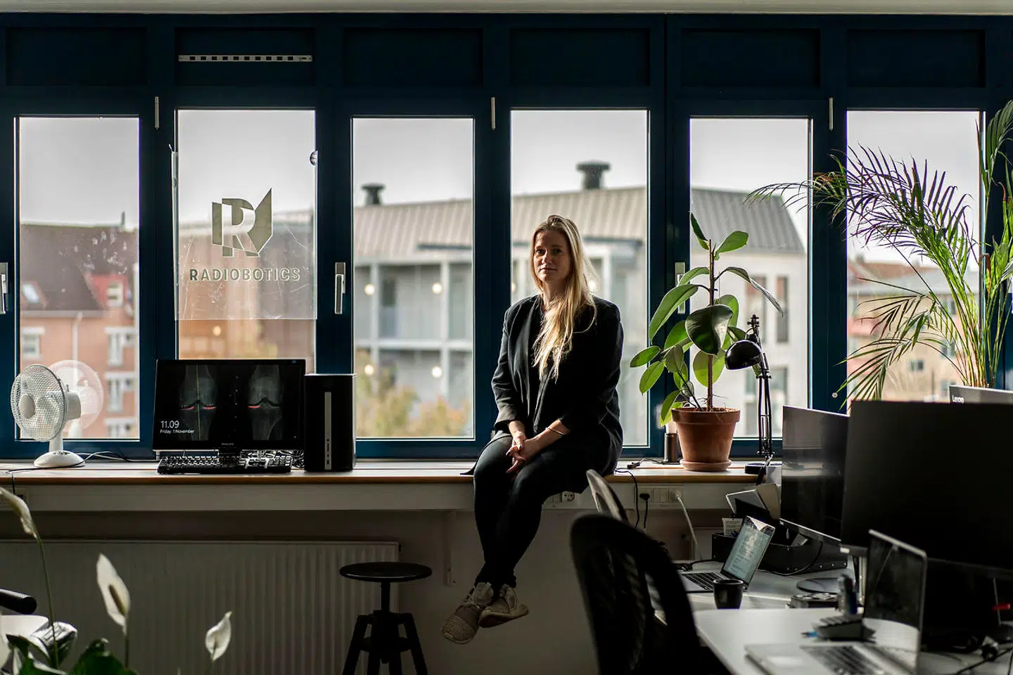 Stine Mølgaard Sørensen har sammen med sine tre medstiftere, Mads Jarner Brevadt, Pavel Lisouski og Martin Axelsen, startet Radiobotics. En virksomhed, der specialiserer sig i at analysere røntgenbilleder ved brug af algoritmer.