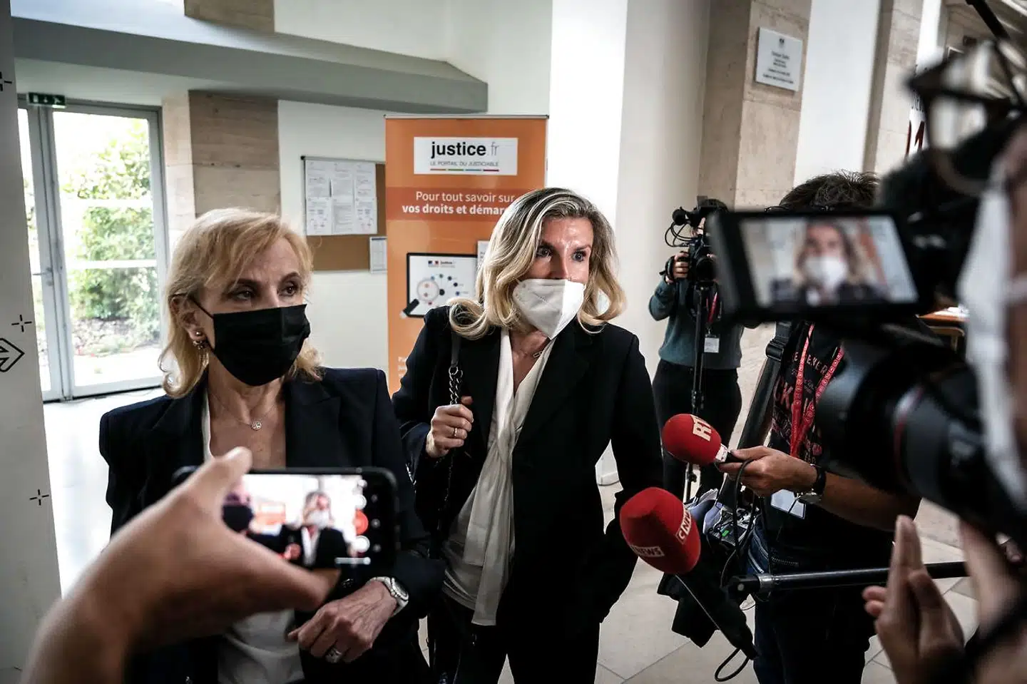 Valérie Bacots advokater, Nathalie Tomasini og Janine Bonaggiunta, forsvarede for år tilbage Jacqueline Sauvage – en kvinde, der ligeledes dræbte sin mand for at sætte en stopper for årtiers misbrug og vold.