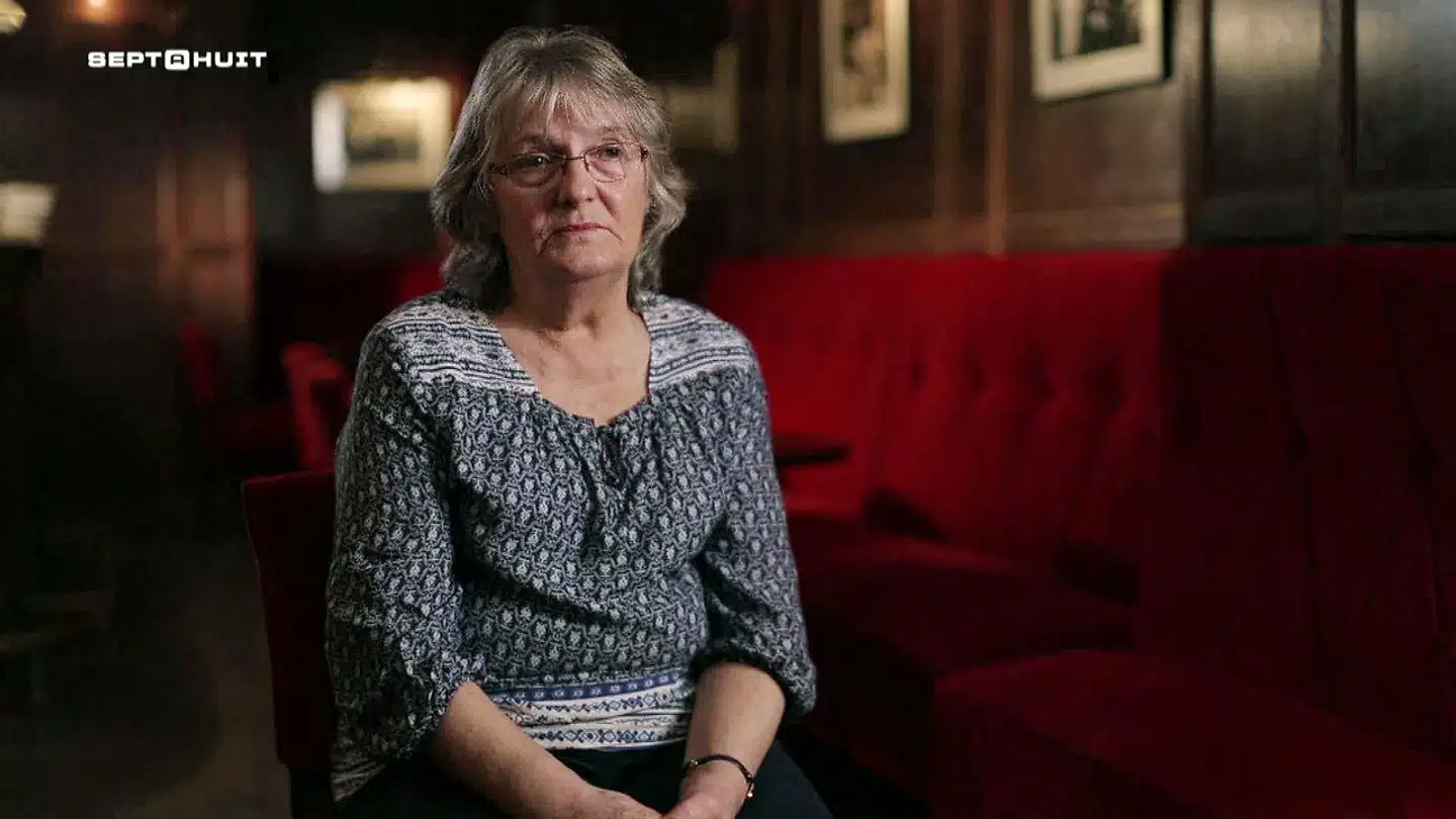 Jacqueline Sauvage dræbte ligesom Valérie Bacot sin mangeårige plageånd ved at skyde ham ned bagfra. Hun blev dømt for mord, men benådet af den franske præsident. Hendes historie er senere blevet filmatiseret.