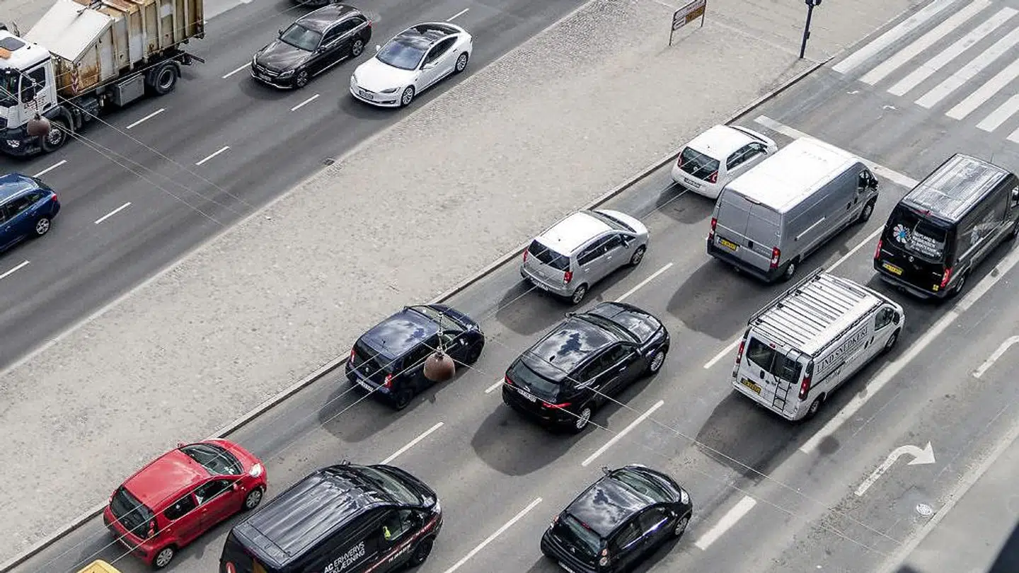 Bilsælgere på provision har fået tilkendt feriepenge af deres provision, når de holder ferie.