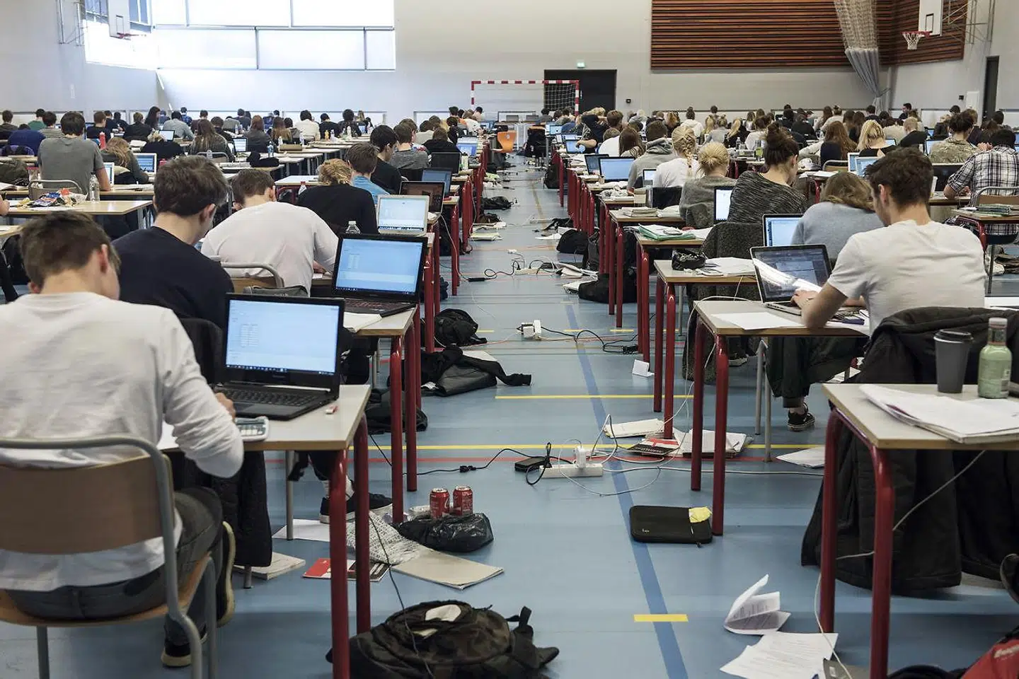 »Hvordan kan uddannelsesinstitutionerne, herunder undervisere, medstuderende og administrativt personale bidrage til at skabe en kultur, som kan forebygge, at eksamensangst bliver et så stort problem, at der er brug for angstdæmpende midler?« skriver Pernille Steen Pedersen.