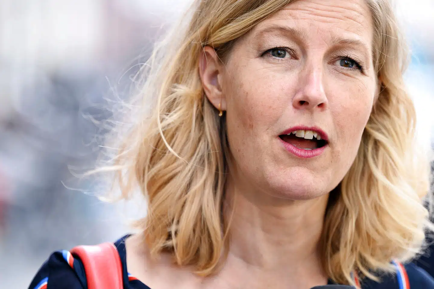 Ifølge politisk redaktør spiller De Radikales leder, Sofie Carsten Nielsen, i øjeblikket »et farligt spil«, og det kan få store konsekvenser for dansk politik.