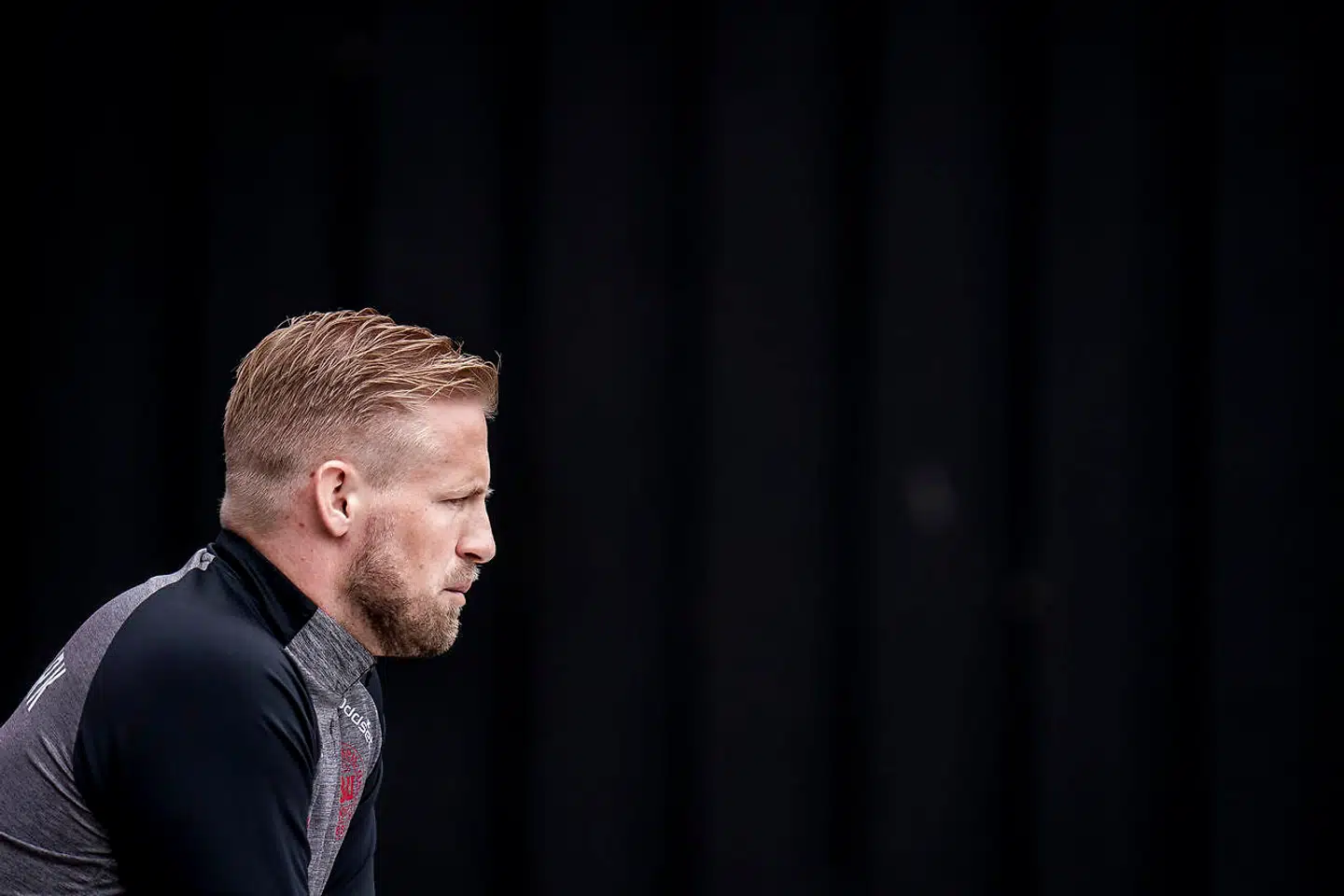 Landsholdets målmand Kasper Schmeichel er ked af, at det endte med at være de traumatiserede spillere, der lørdag skulle træffe beslutningen om at spille videre efter Christian Eriksens kollaps. Arkivfoto: Liselotte Sabroe/Ritzau Scanpix
