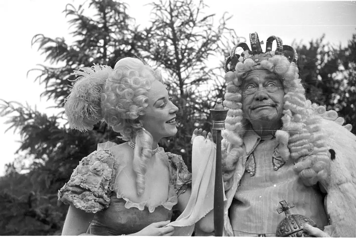 Lily Weiding og Charles Wilkens i »Der var engang« i Dyrehaven.