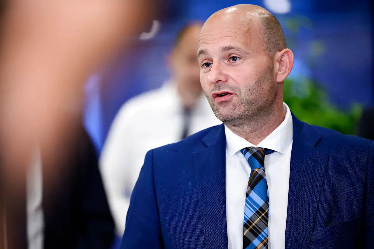 De Konservative forsvarer et fatamorgana om frit valg, mens de svigter de unge på landet og de danske unge i storbyerne, skriver Marie Krarup (DF) om De Konservative. På billedet ses Søren Pape, konservativ formand.