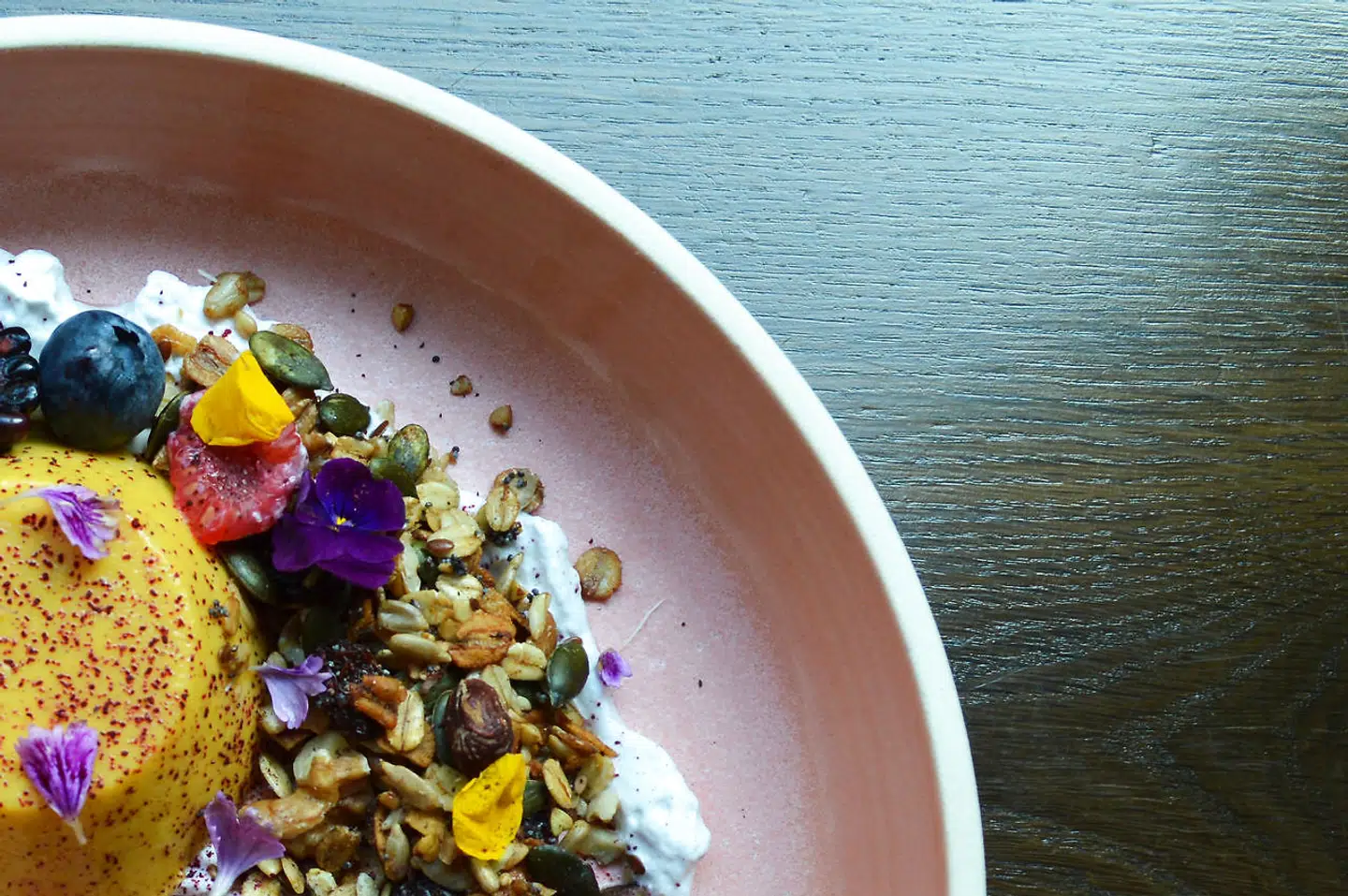 Der er også søde indslag – her panna cotta.