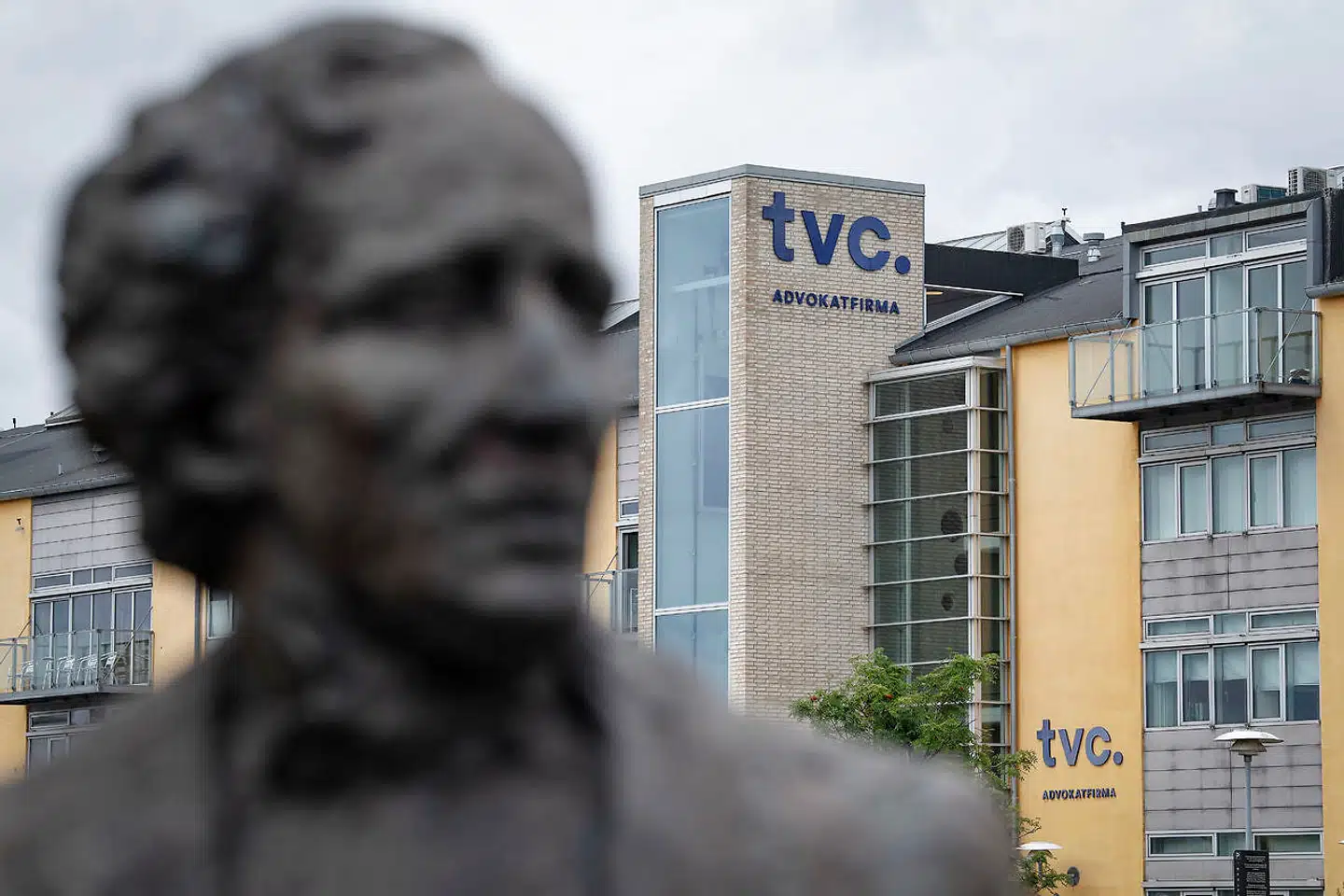 Tre partnere fra det aarhusianske TVC Advokatfirma mener, at det er »uomtvisteligt, at vi ikke har skjult noget eller oplyst noget, som ikke er faktuelt korrekt« i sagen om et samarbejde med finanskrisespekulanten Kenneth Schwartz Thomsen.