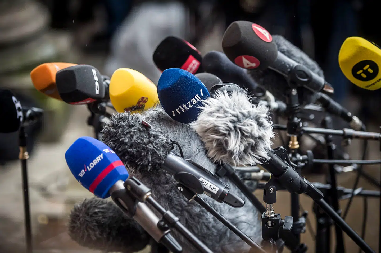 Ifølge professor ved Institut for Kommunikation og Psykologi ved Aarhus Universitet viser en undersøgelse fra Kulturministeriet, at vi bevæger os mod et mere polariseret samfund, hvor vi primært har tillid til de medier, der bekræfter den måde, vi i forvejen anskuer verden på.