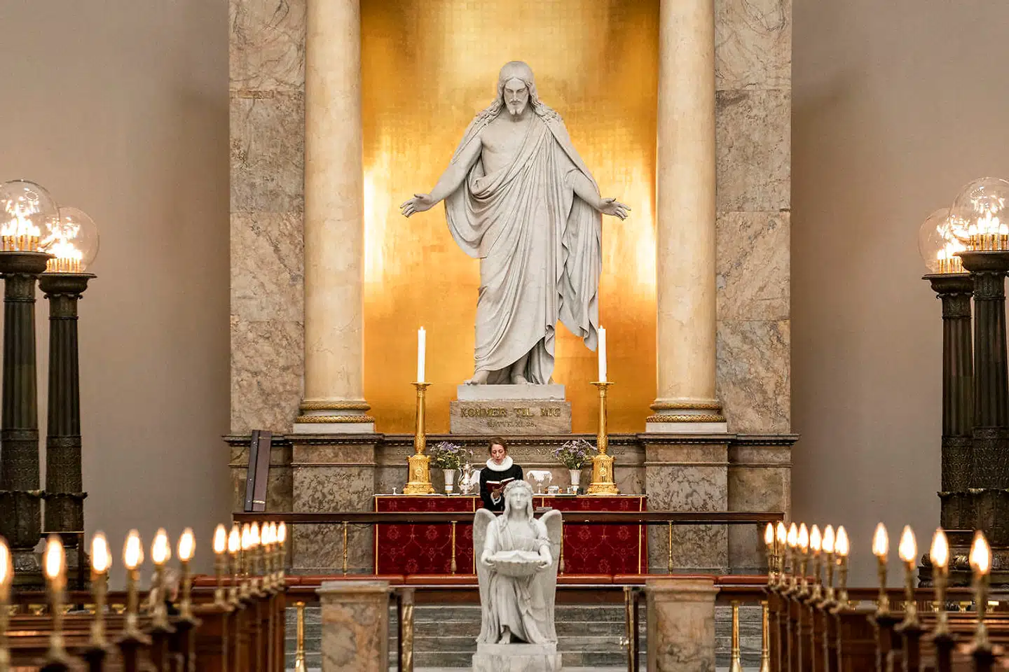 »Når andelen af personer med dansk herkomst falder i befolkningen, og dem med udenlandsk herkomst ikke bliver medlem af folkekirken, så falder den samlede medlemsprocent selvfølgelig,« skriver Søren Dalsgaard.