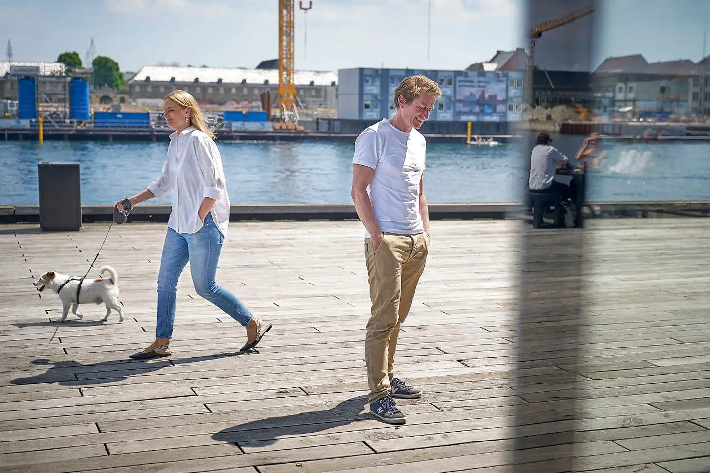 Adam Aamann ville tage en udenlandsk gæst med til Refshaleøen, hvor der stadig er plads til »Klondike-slumromantik«, fortæller han fra broen foran Skuespilhuset.