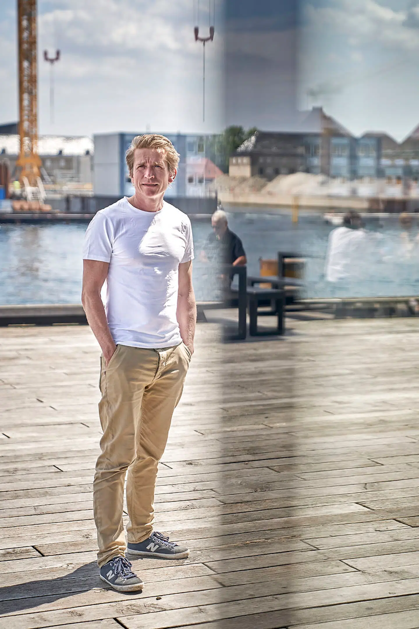 Fra 1. august rykker Adam Aamann ind i Skuespilhuset, hvor han skal stå i spidsen for køkkenet, der naturligvis også kommer til at servere smørrebrød.