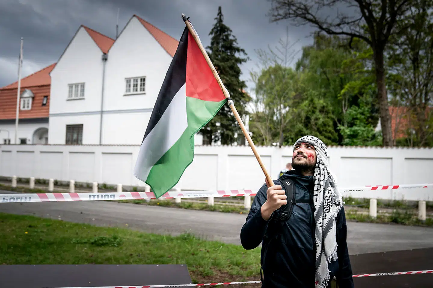 »Tiden er nu inde til at udvise solidaritet med det palæstinensiske folk og få navngivet Palæstinas Plads i København, mener vi i Frie Grønne,« skriver Niko Grünfeld.