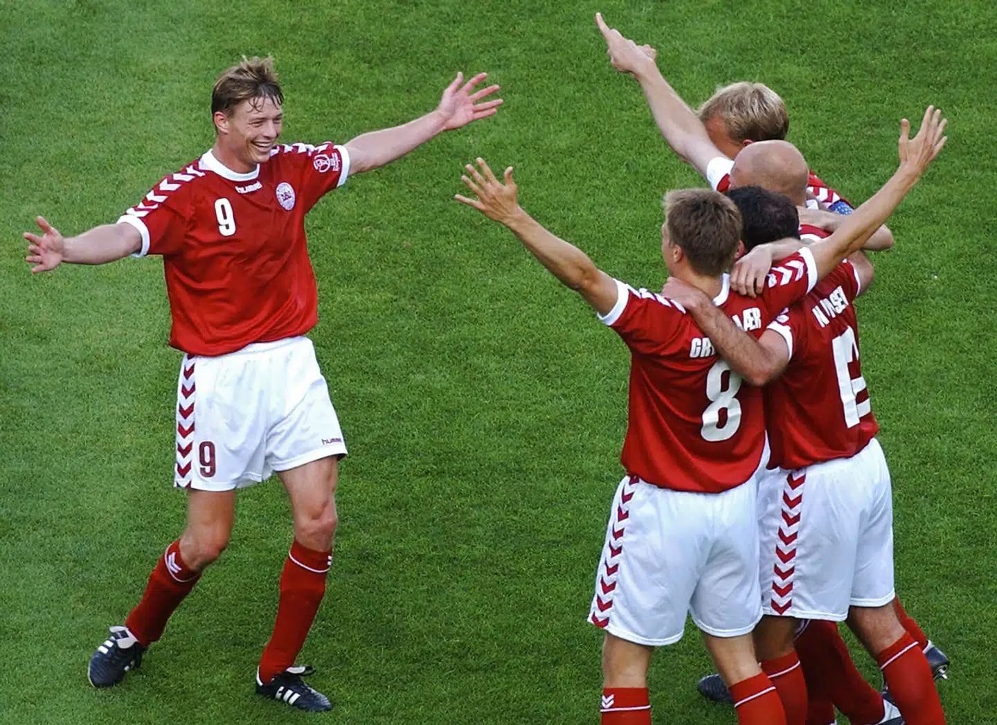 For 19 år siden vandt Danmark 2-0 over Frankrig ved VM i fodbold. I morgen møder landsholdet Finland i Danmarks første EM-kamp siden 2012.