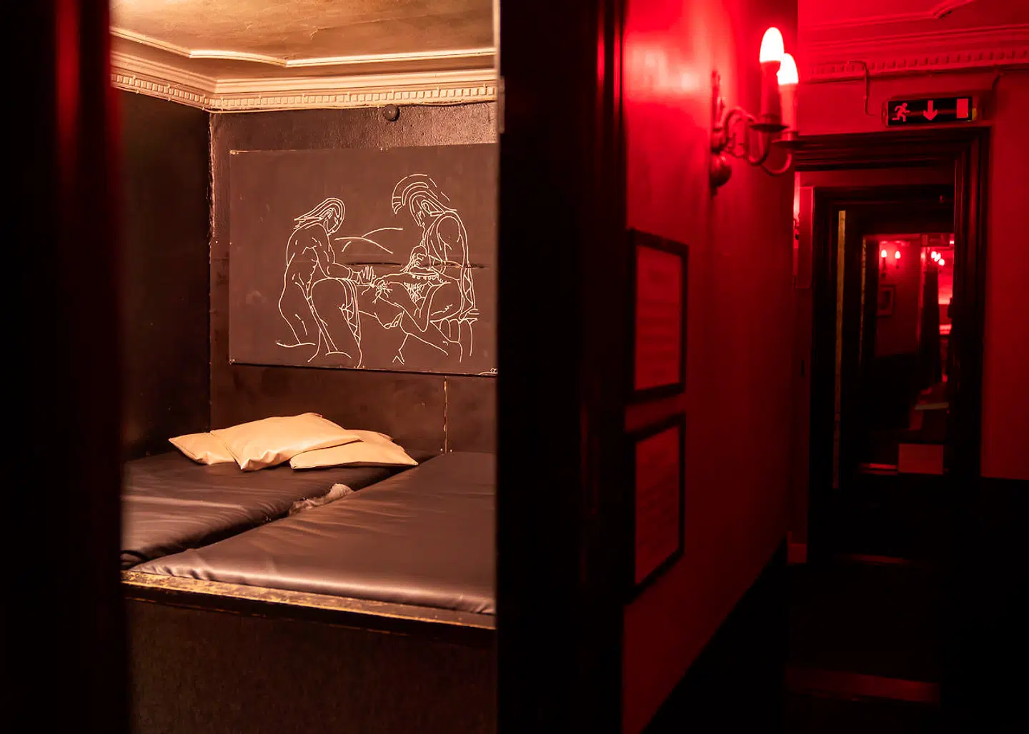 »Radio4 morgen« sendte for nylig sin reporter Louise Fischer til en swingerklub for at dække genåbningen af swingerklubberne. Genåbningen kom, da myndighederne havde placeret klubberne i kategorien »kontaktsport«.