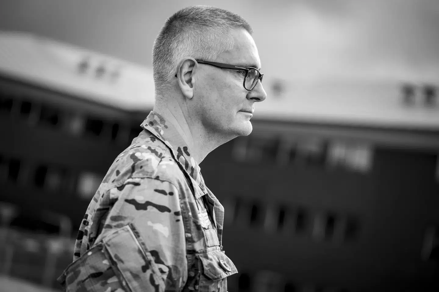 Forsvarschef og general Flemming Lentfer har fredag præsenteret nye regler for Forsvarets uniformer.