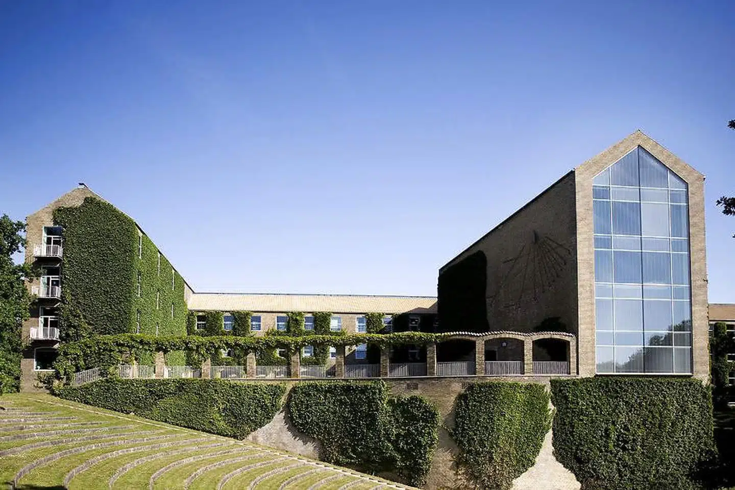 »Ligestilling på universiteterne er et vigtigt emne, som engagerer mange. Det er kun godt, at emnet bliver grundigt belyst, for diskussionen skal vi have,« skriver Brian Bech Nielsen og Berit Eika fra Aarhus Universitet.