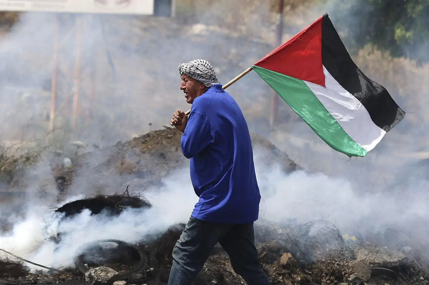 »De seneste begivenheder i Palæstina og især i Gaza har udstillet Israel for, hvad det er; et apartheidregime. Derfor siger nye partier i Folketinget fra. Og det er ikke kun politikere og partier, der begynder at se gennem det israelske røgslør,« skriver Manuel Hassassian.