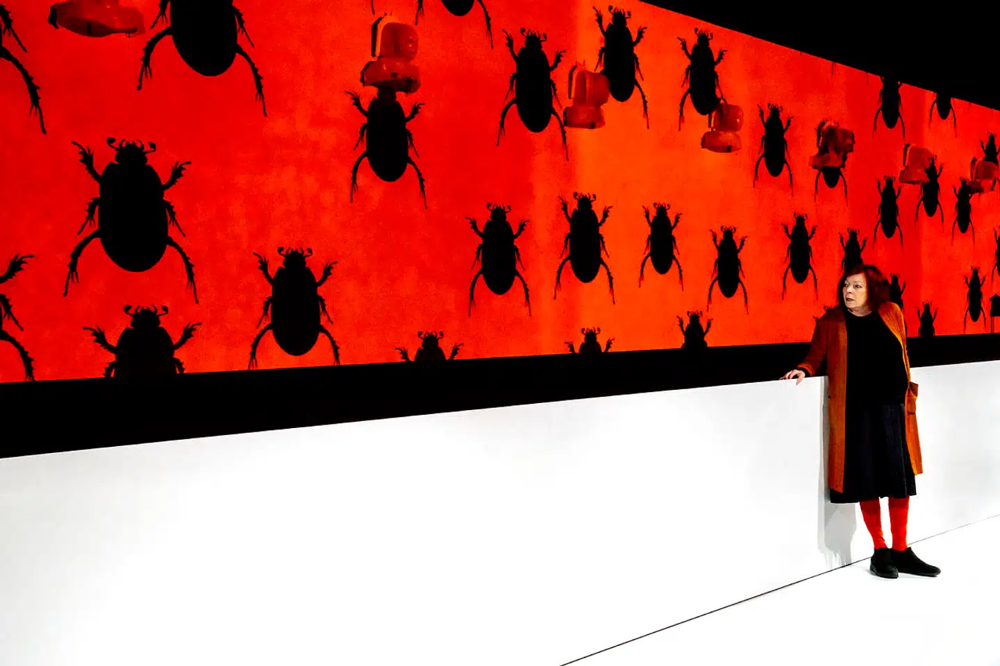 Dansk billedteaters grand old lady, Kirsten Dehlholm, iscenesætter forestillingen »Amduat. En iltmaskine«, der spiller på Østerbro Teater.