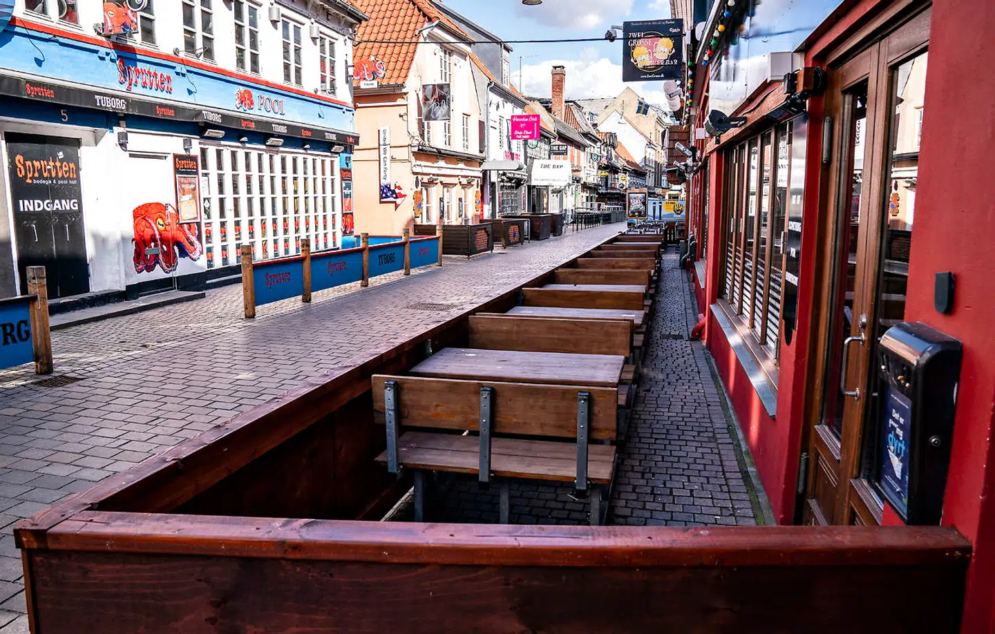 Arkivfoto: Forlystelsesgaden Jomfru Ane Gade i Aalborg lukker ned i to uger for at begrænse coronasmitten.
