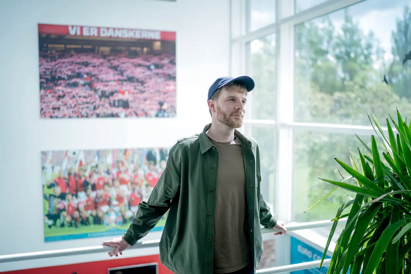 Anders Hagen er fankoordinator hos DBU. Han ærgrer sig over, at mange danske fodboldfans har fået annulleret billetter til EM-kampe i Parken i København.