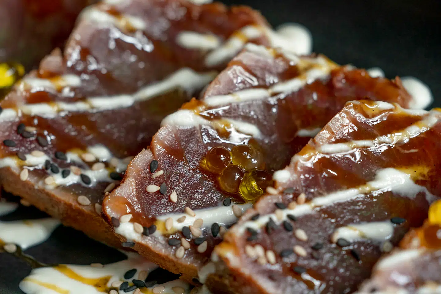 Her ses aftenens bedste ret, Tuna tataki.