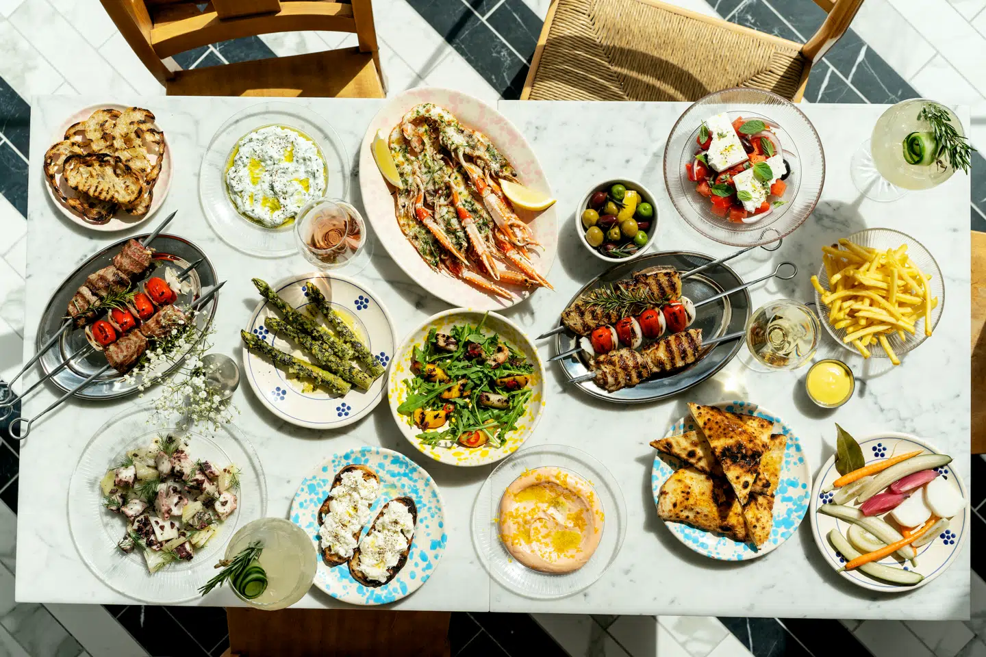 Middelhavskøkkenet fylder på den nye Restaurant Delphine, som netop er åbnet på Vesterbrogade. Det er Cofoco, der står bag.