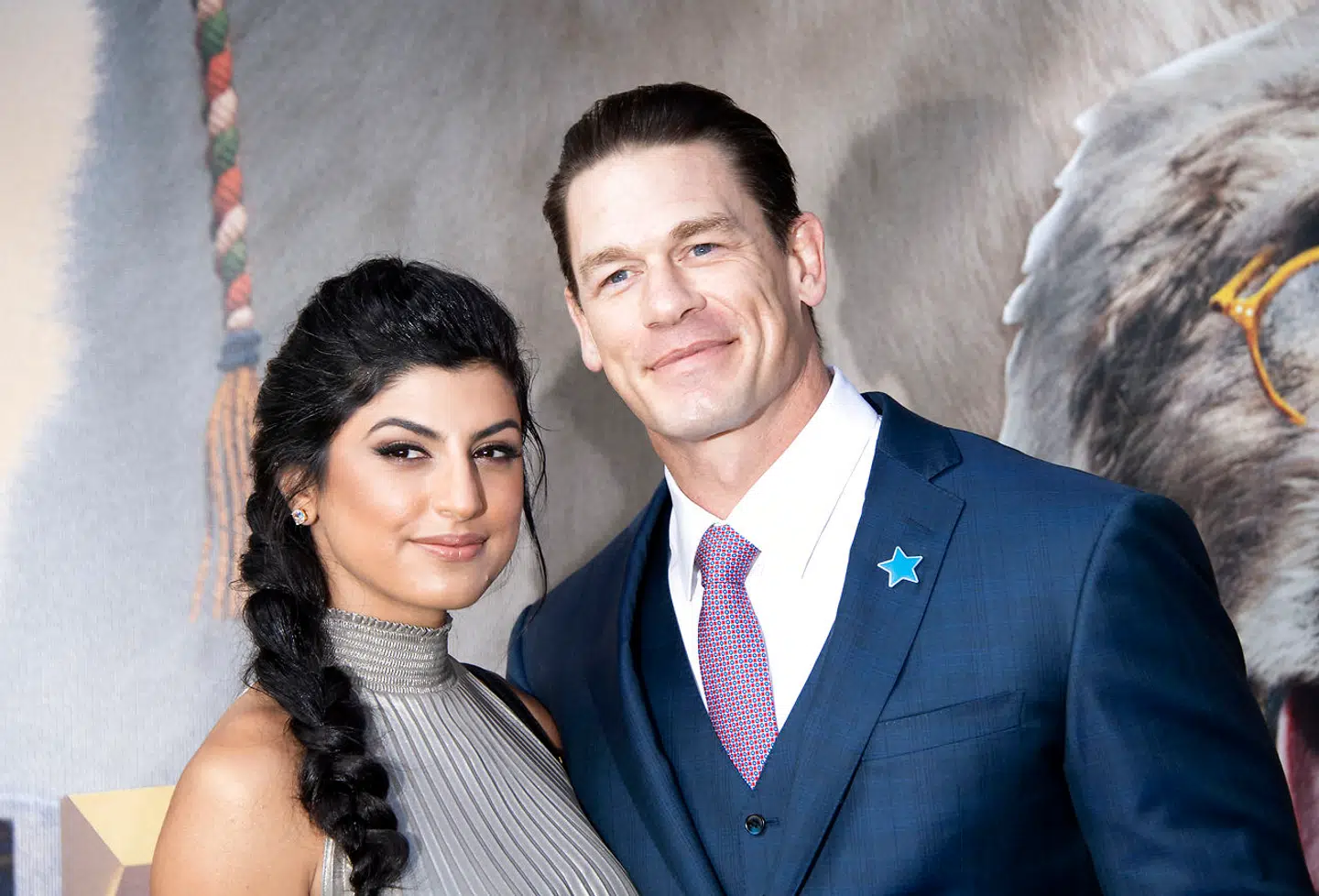John Cena har set sig nødsaget til at undskylde over for Kina. Det er dog ikke alle, der billiger undskyldningen. Her ses han med sin hustru, Shay Shariatzadeh.