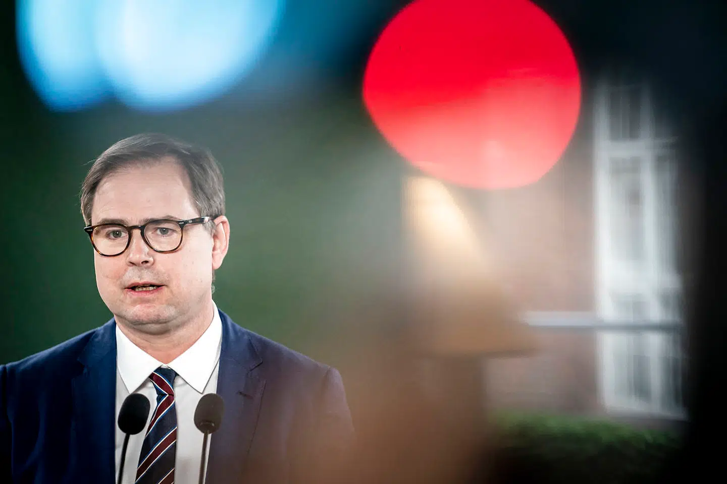 Finansminister Nicolai Wammen (S) præsenterer ny Økonomisk Redegørelse med et ganske pænt comeback for den danske økonomi. Næste år vil byde på den højeste vækst i 15 år, fremhæver regeringen. De bedre tider efter den hårde coronakrise skal afspejle sig i finanspolitikken for 2022, fremhæver professor i økonomi og tidligere overvismand Torben M. Andersen.
