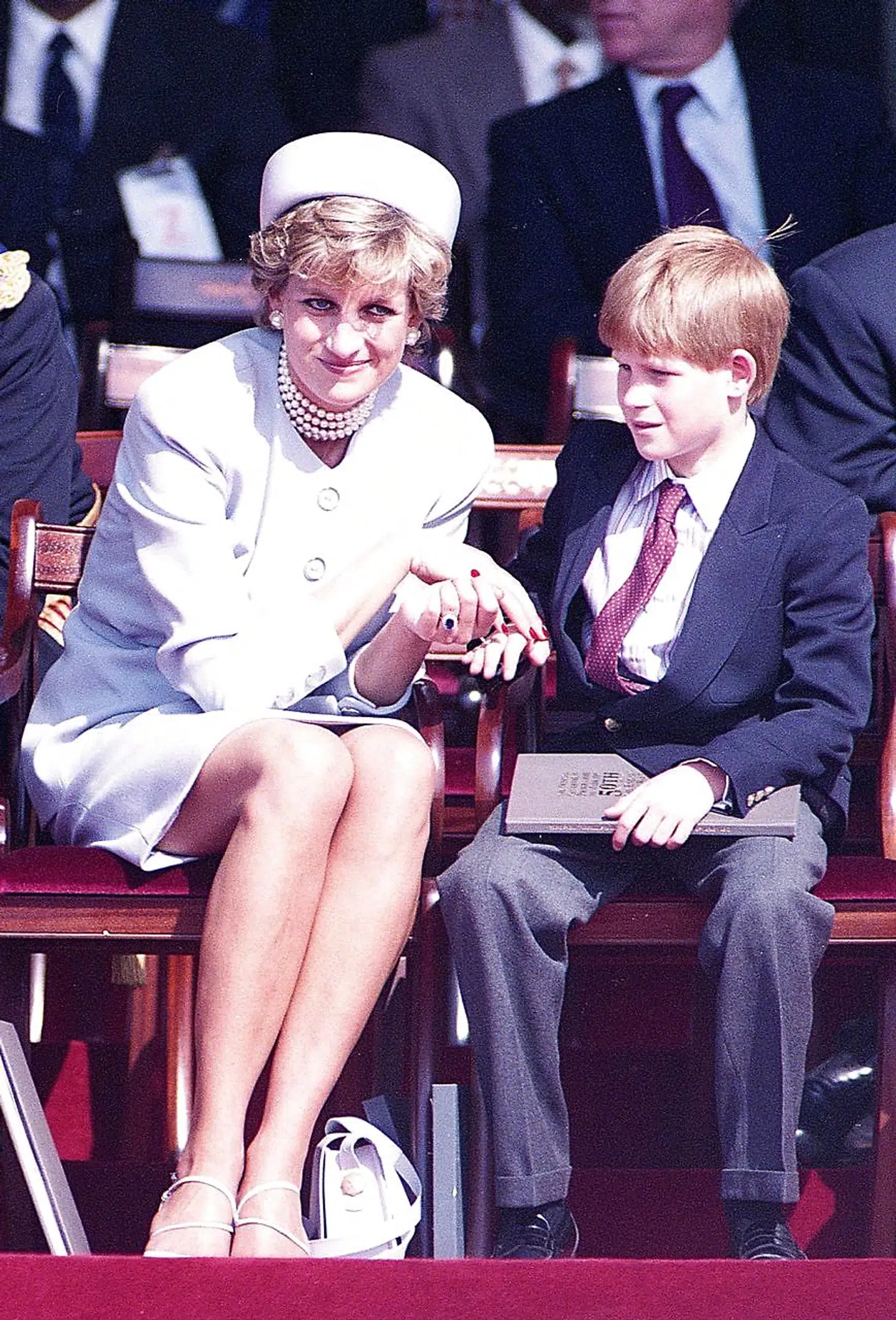 Prinsesse Diana og prins Harry var meget tætte. Her under ceremoni i Hyde Park i London i 1995 – to år før hendes død.