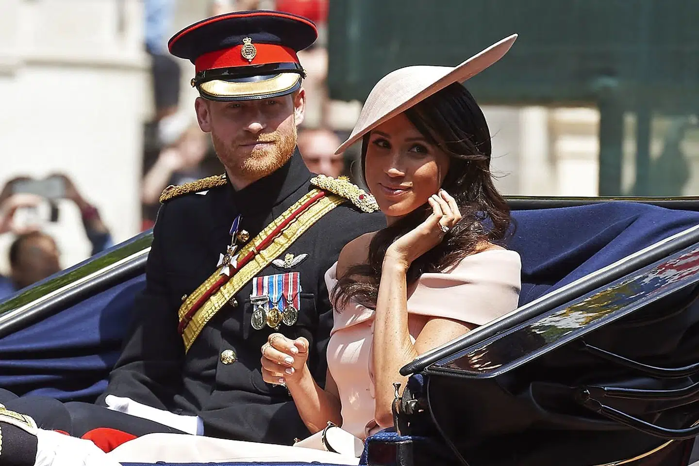 Prins Harry og Meghan Markle ved en parade for dronning Elizabeth i 2018 i anledning af dronningens fødselsdag.