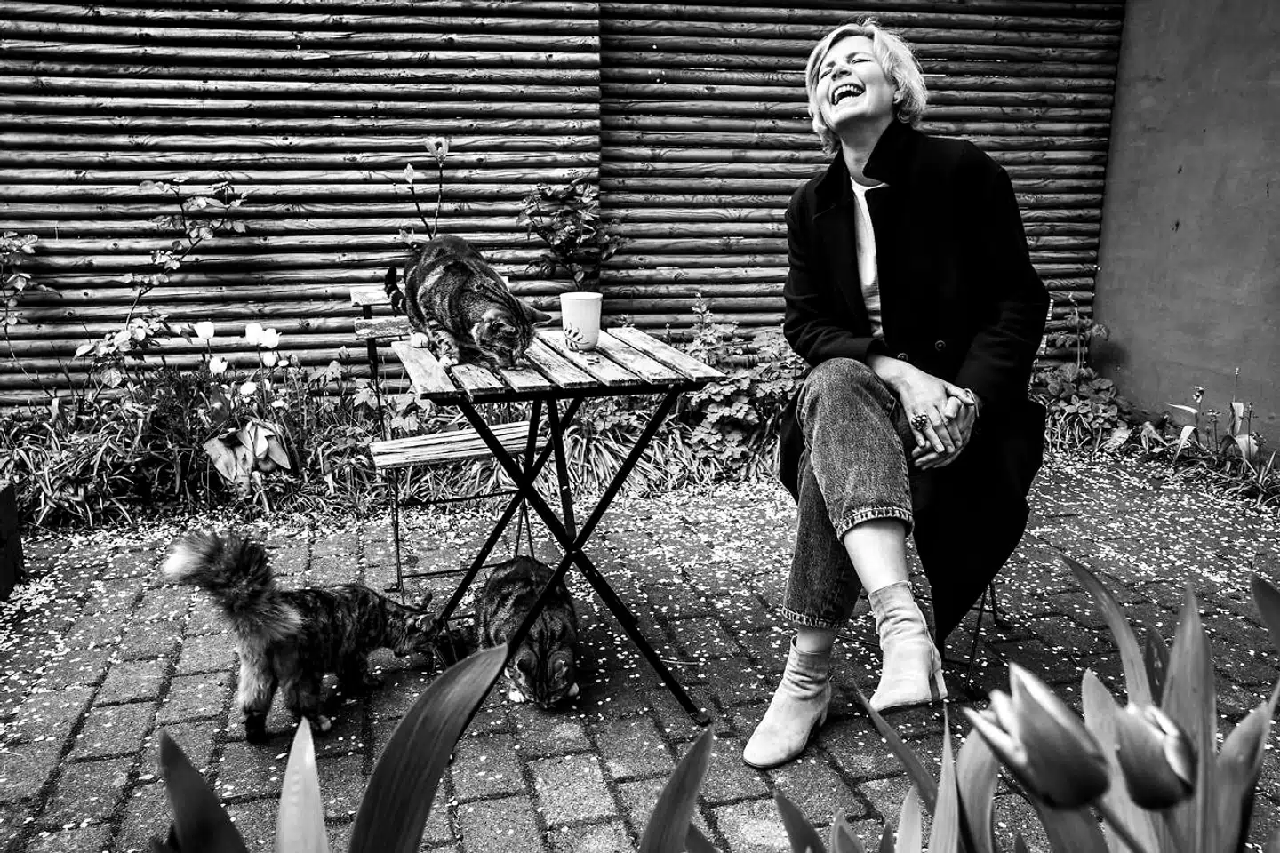 »Man savner sjældent noget, man ikke kender, og for mig var det slet ikke en del af min bevidsthed, at jeg kunne bo hos min far, eller se ham mere end et par gange om året.«