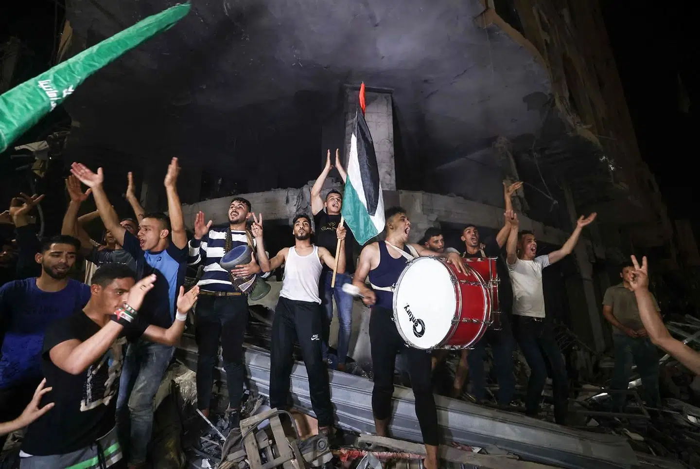 Musik og glæde i gaderne, da indbyggerne i Gaza fejrede våbenhvilen.