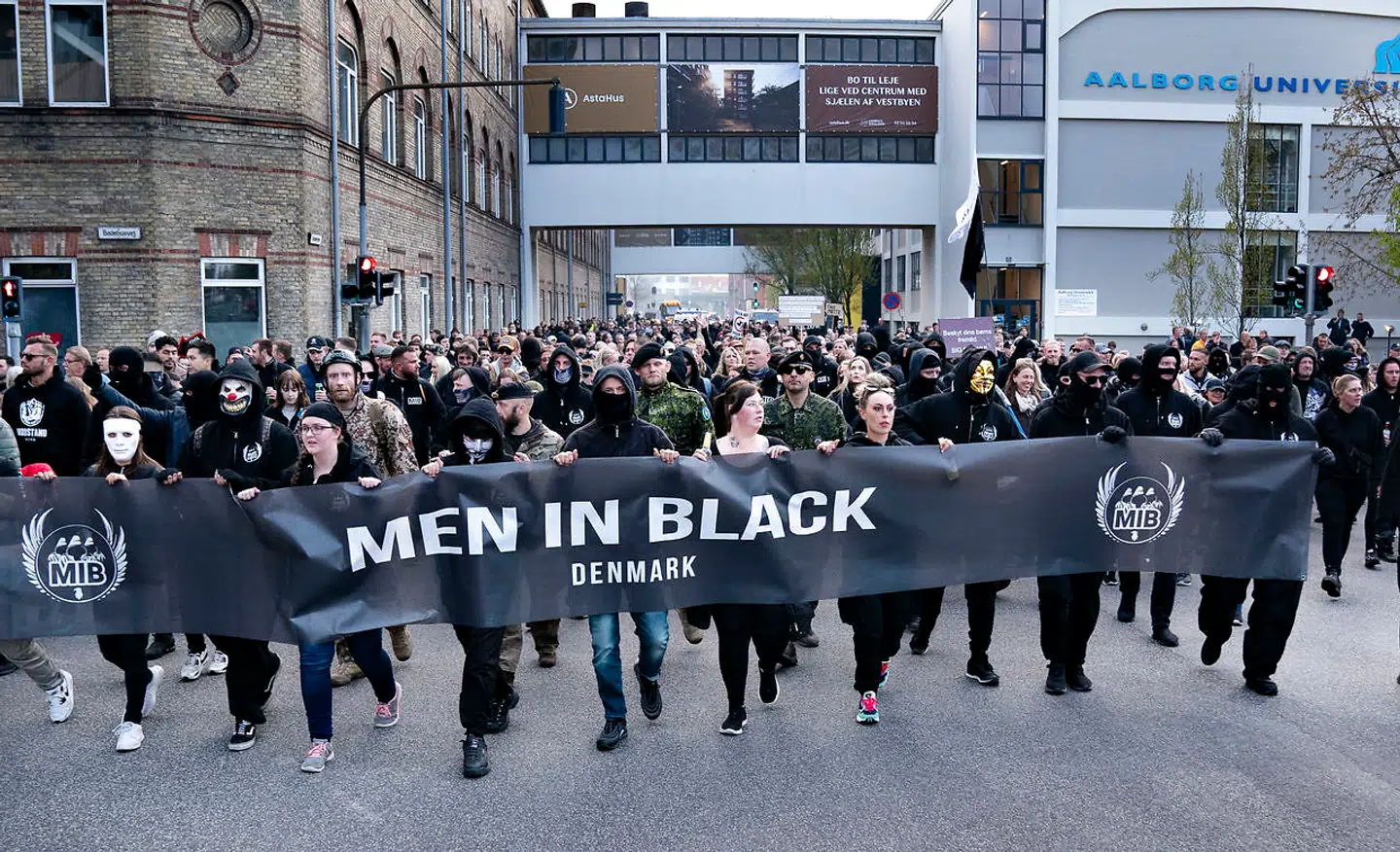 Men In Black demonstrerer i Aalborg lørdag den 8. maj 2021.