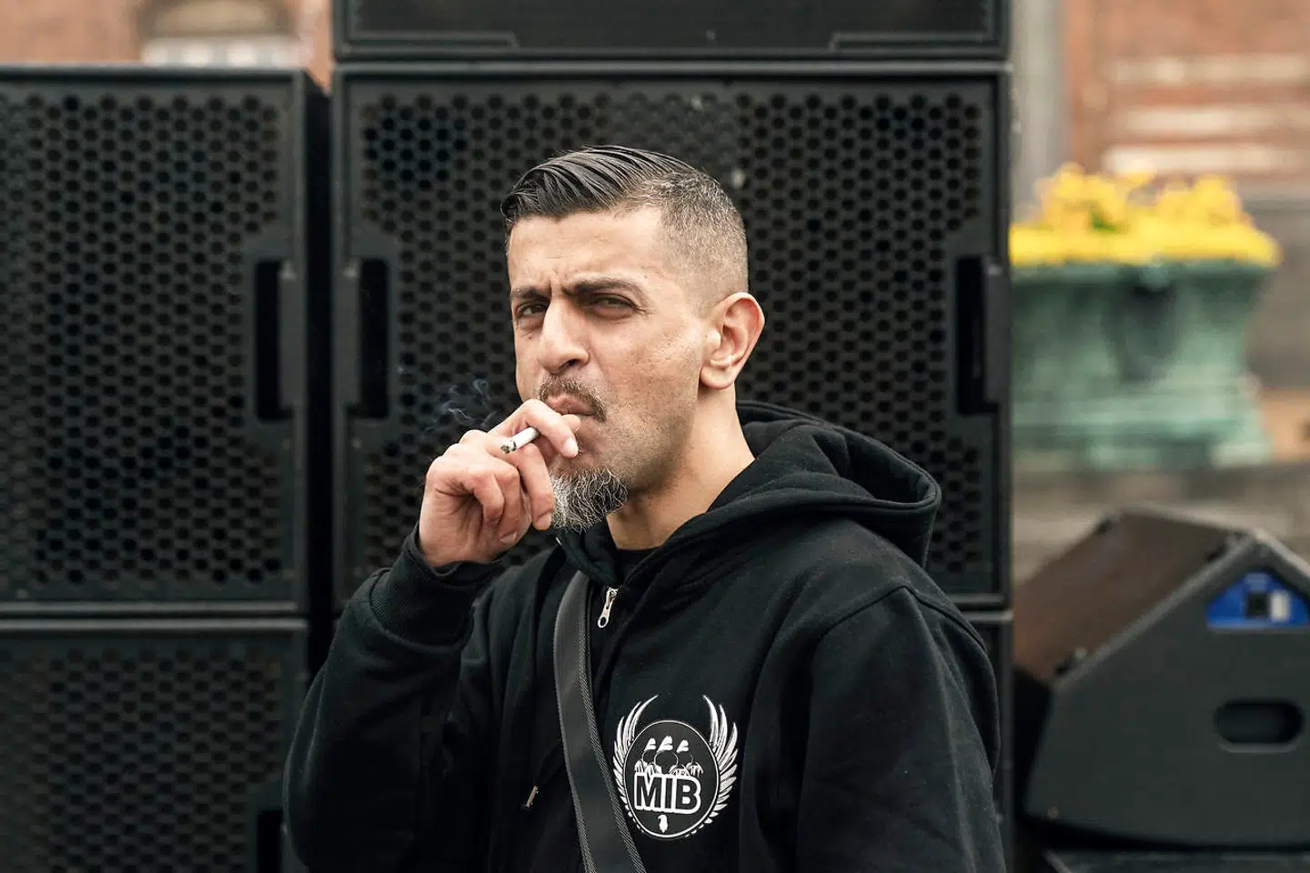 Rapperen Ali Sufi er en del af Men In Blacks ledelse. Han mener, at gruppen samler danskerne på tværs af køn, alder og etnicitet.