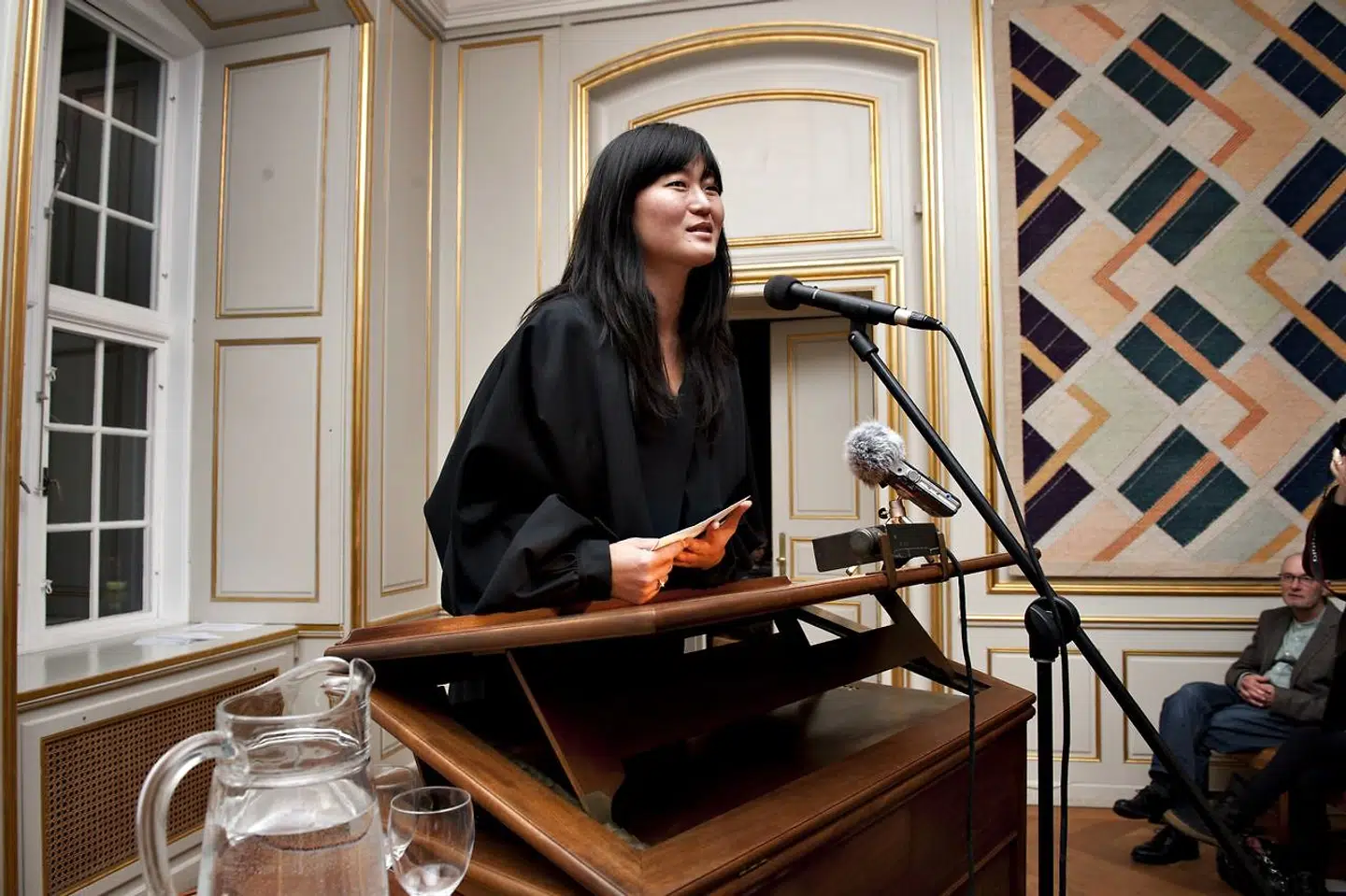 Eva Tind modtog i 2010 Klaus Rifbjergs debutantpris, da Det Danske Akademi fejrede sin årsfest i Kunstindustrimuseets festsal.