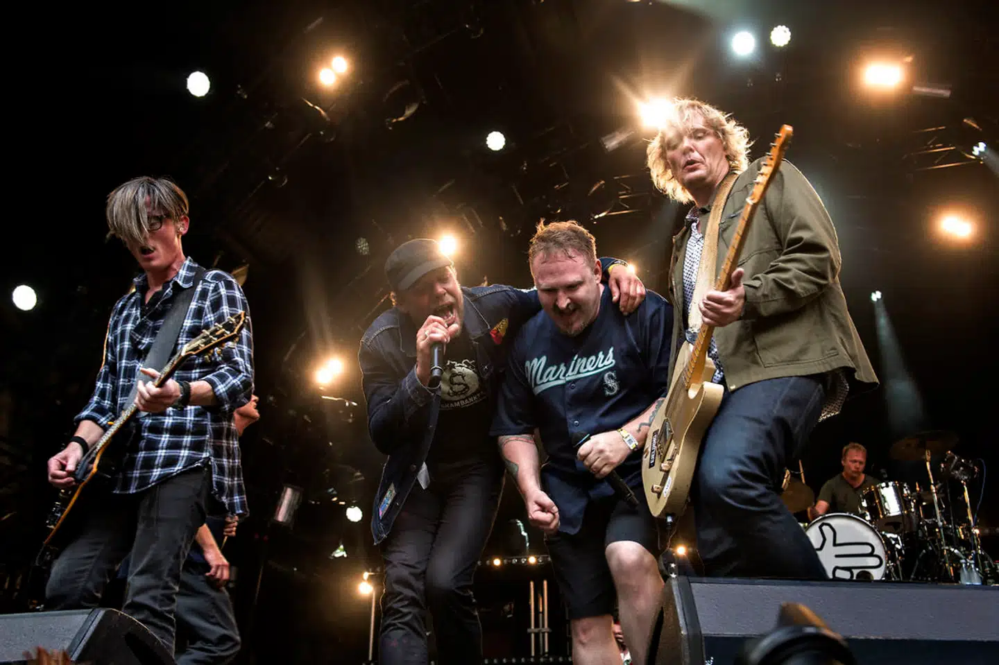 »Det, jeg prøver at forklare, er, at d'herrer stadig spiller rockmusik med stort R i en tid, hvor den slags virker håbløst gammeldags,« skrev Michael Charles Gaunt i anmeldelsen af Magtens Korridorers ottende album, »Club Promise«. Billedet er fra Skanderborg Festival 2016.