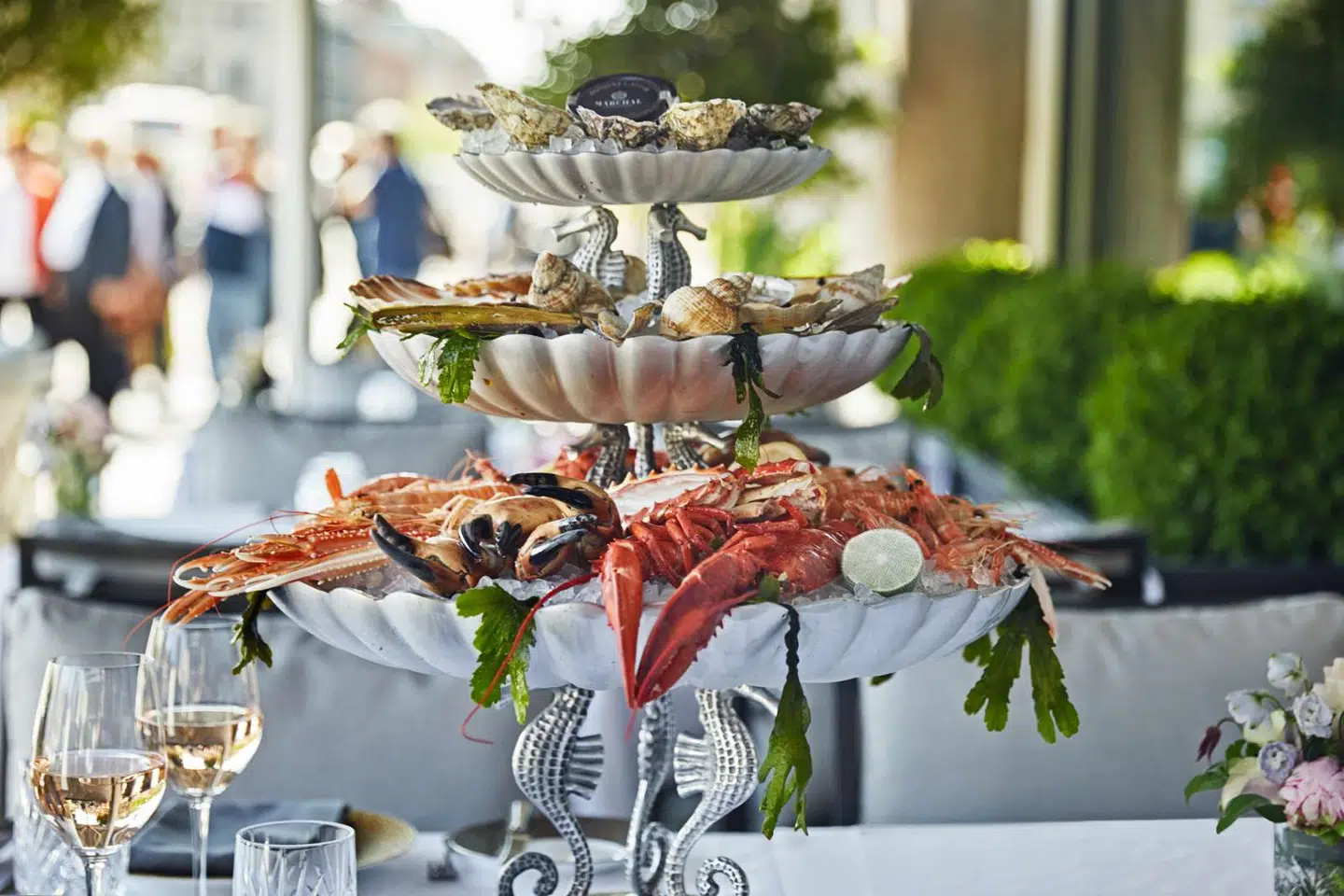 Skaldyrsfad fra Marchal – med udsigt over Kongens Nytorv.