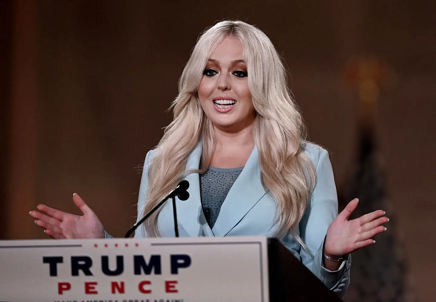 Donald Trumps datter Tiffany Trump har forklaret, at hendes relation til livvagten ikke »var andet end platonisk«.