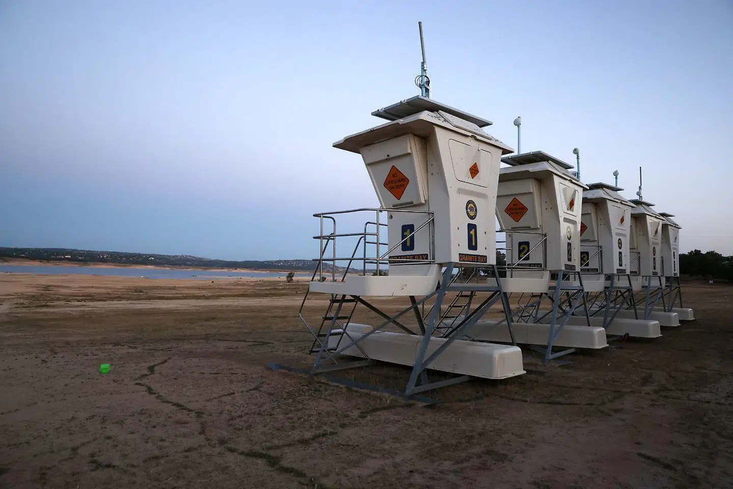 Vand er der ikke meget af i Californien, hvor Folsom-søen er ved at udtørre.