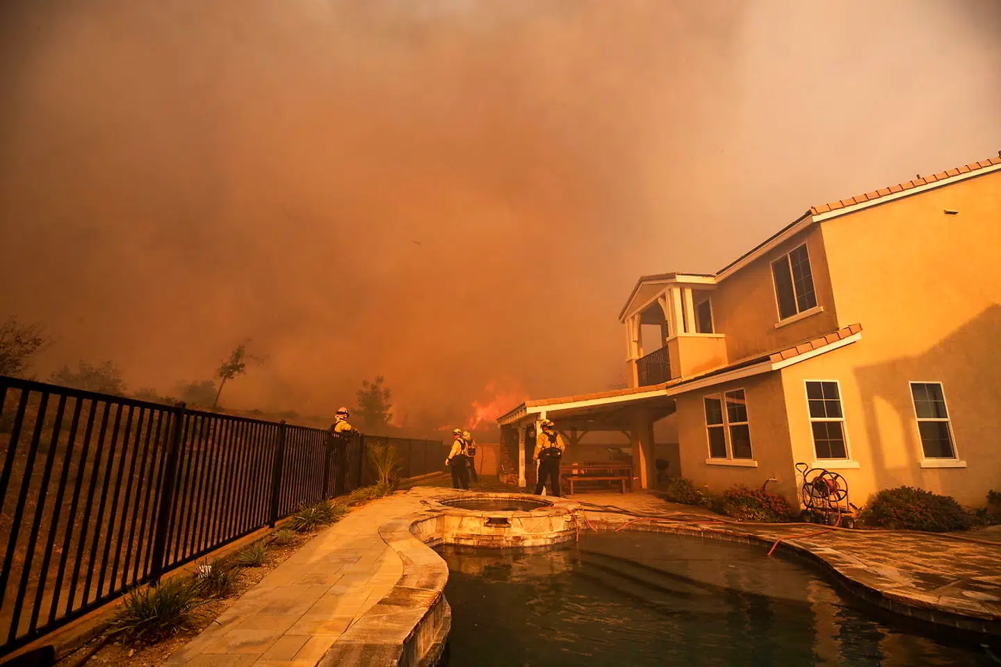 Store områder af Californien var forrige år ramt af skovbrande. Nu frygter myndigheder i delstaten, at historien vil gentage sig i år.